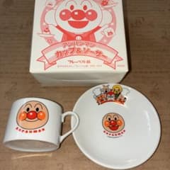【新品未使用】アンパンマン カップ＆ソーサー セット 日本製 一般非売品のサムネイル