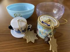 ディズニー 20周年 カプセルトイ ファンキャップ 帽子 チョコクランチ 缶のサムネイル