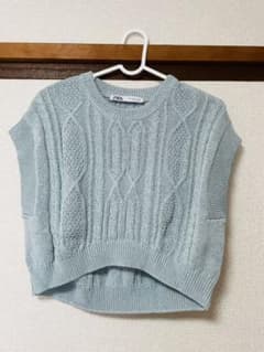 【zara】ニットベストのサムネイル