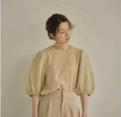 トップス Eaphi volume sleeve jacquard blouse Eaphi volume sleeve jacquard blouse - メルカリ