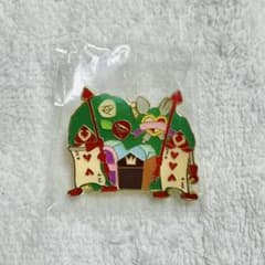ディズニー ふしぎの国のアリス トランプ兵 ピンバッジ - メルカリ