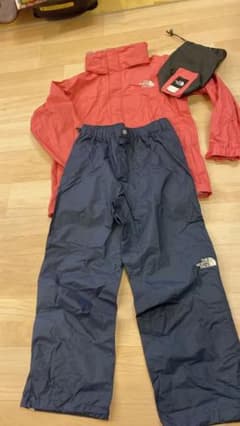 ノースフェイス　130 上下セットのサムネイル