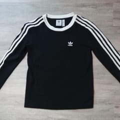 adidasキッズロンＴのサムネイル
