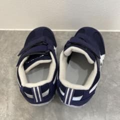 ASICS ネイビー スニーカー ベルクロストラップのサムネイル