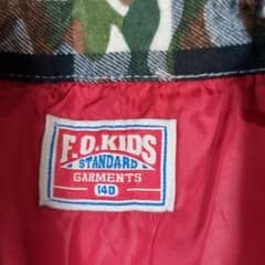 F.O.KIDS（エフオーキッズ）の迷彩柄キルティングジャケットのサムネイル