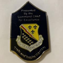 米軍コイン　米空軍第82訓練団　指揮最上級曹長　限定コイン　非売品のサムネイル