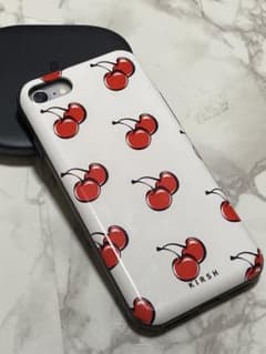 kirsh iPhone7 iPhone8 ケース（出品来週まで！）のサムネイル