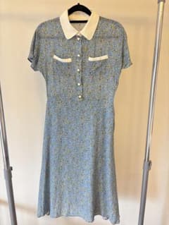 美品　花柄半袖ミニワンピースのサムネイル