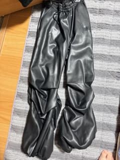 フェイクレザー パンツ ブラックのサムネイル