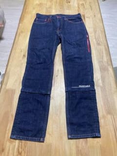 Levi's リーバイス　PACKABLE デニム　ジーパン　レッド　32インチのサムネイル