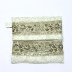 インド刺繍リボン　ポケットティッシュケースのサムネイル