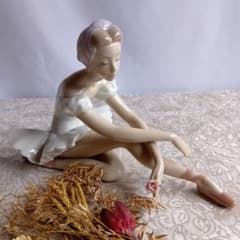 リヤドロ LLADRO ローズバレエ 5919 バレリーナ 美品 リヤドロ LLADRO ローズバレエ 5919 バレリーナ 美品 - メルカリ