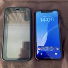 Apple iPhone XR レッド 64GBケース付きのサムネイル