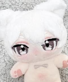 白猫 約15cm 自作ぬいぐるみ 無属性 - メルカリ