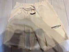essentials ハーフパンツのサムネイル