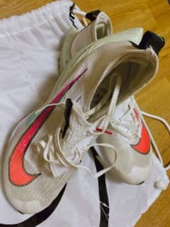 NIKEアルファフライのサムネイル