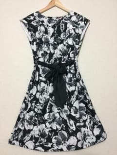 ジェイフリー    J.FERRY  花柄ワンピースのサムネイル