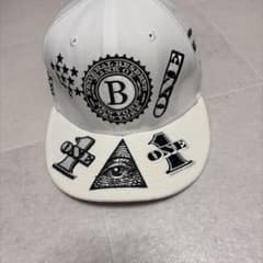 New Era キャップ ホワイト 刺繍デザインのサムネイル