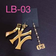 ♡LB-03♡MLB✖️NYヤンキース ピアスのサムネイル