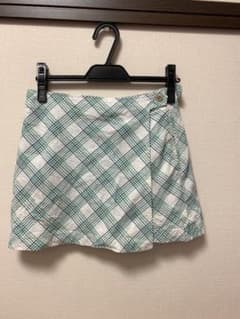 スカートとショートパンツのサムネイル