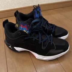 Jordan バスケットボールシューズ ブラックのサムネイル