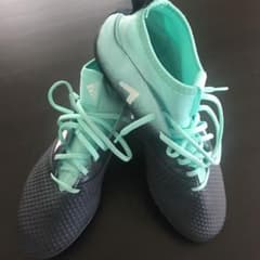 アディダス サッカートレーニングシューズのサムネイル