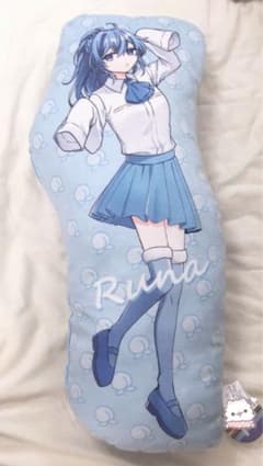 カラフルピーチ るな クッション - メルカリ