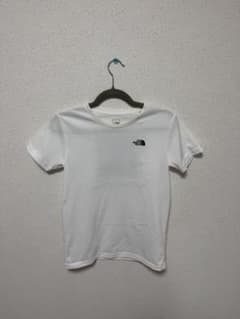 THE NORTH FACE ホワイトTシャツのサムネイル