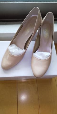 エナメルパンプスのサムネイル