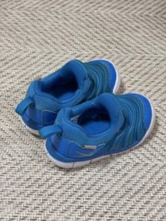 NIKE ダイナモフリー スニーカー ブルーのサムネイル