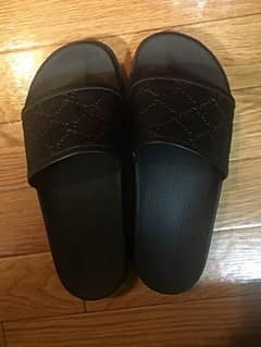 GUCCI（グッチ）シグネチャー スライドサンダルのサムネイル