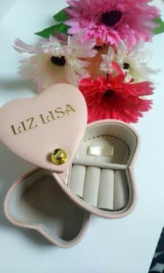 LIZ LISA☆アクセサリーケース　未使用品のサムネイル