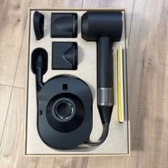 Dyson ヘアドライヤー 本体 アタッチメント付き