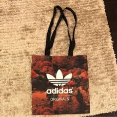 ☆赤いマリモさん限定☆ アディダス トートバックのサムネイル