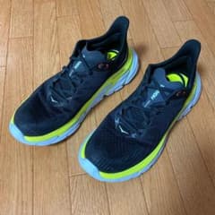 HOKAONEONE クリフトンエッジ　28.5のサムネイル