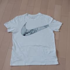 半袖　Tシャツのサムネイル