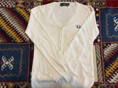 FRED PERRY Vネック カーディガン ホワイトのサムネイル