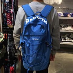 supreme16ssリュックサック/バックパックのサムネイル