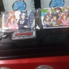 ウマ娘　ファミマ　缶バッジ2個セット　アドマイヤグルーヴ スティルインラブのサムネイル
