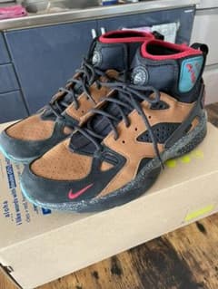 NIKE ナイキ　エア　モアブ　オリビアキムのサムネイル