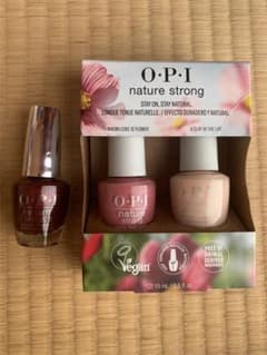 値下げ！ OPI ネイル　新品　3本セットのサムネイル
