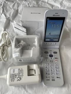 美品 SIMフリー らくらくホン f-01m docomo 新品卓上ホルダーつき