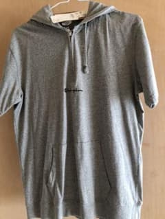 お値下げ　新品チャンピオン　Tシャツのサムネイル