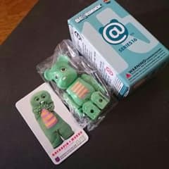 ベアブリック ガチャピンのサムネイル