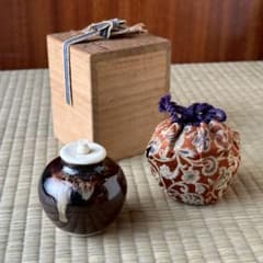 高取焼 桶谷定一 造【文琳 茶入】唐草模様 仕覆 共箱 茶道具 - メルカリ