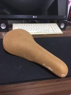 セラ　イタリア　ターボ　サドルのサムネイル