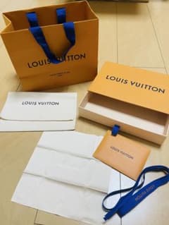 LOUIS VUITTON ギフトボックス ショップ袋 セットのサムネイル