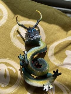 今年の干支、龍の置物のサムネイル