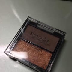 【売り尽くし】アイシャドーのサムネイル
