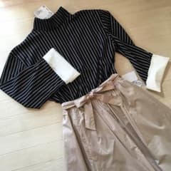さおりんご様 専用★新品未使用★ZARA トップスのサムネイル